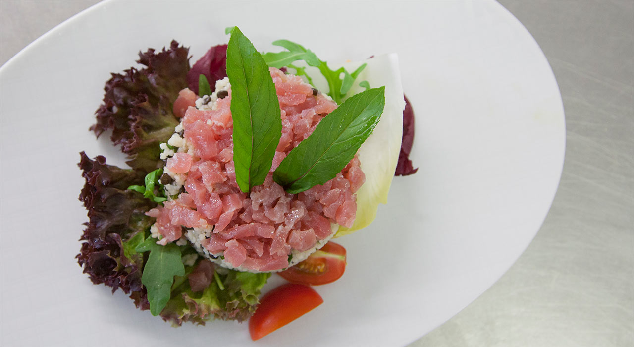 Gasthaus Vilstalsäge – Tartar mit Salat